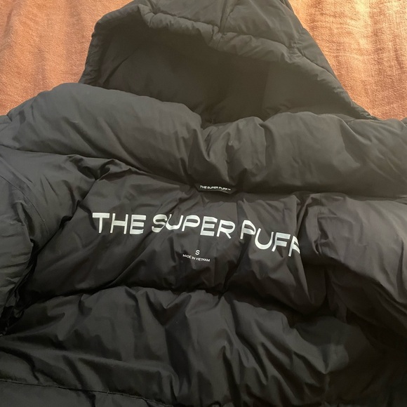 Aritzia SuperPuff Shorty — black - Picture 4 of 6